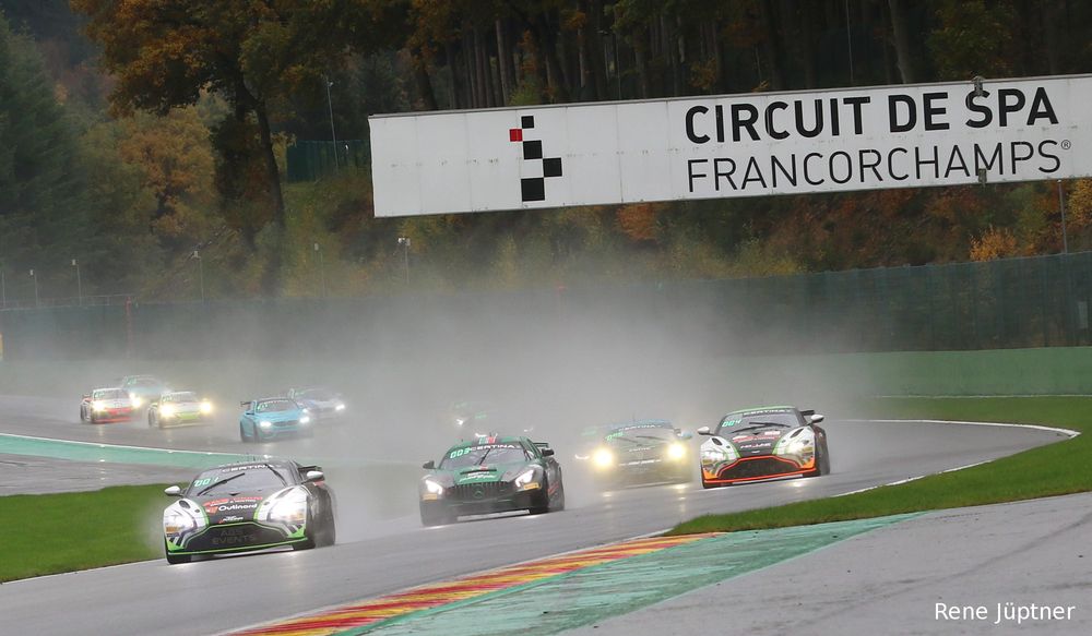 GT4.Spa.R1.Start