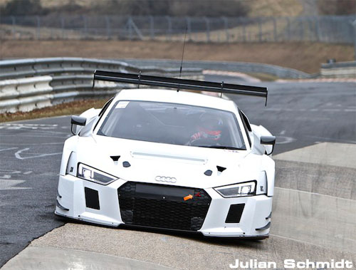 tue_audir8.jpg